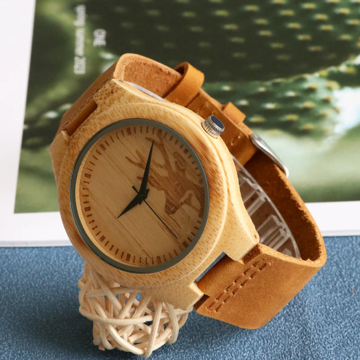Classic Wooden Wristwatch – Timeless Elegance for the Modern Gentleman